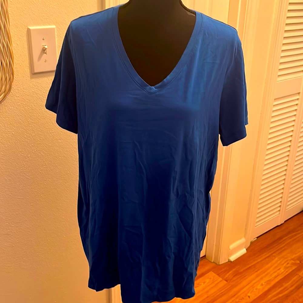 Lands’ End blue t-shirt